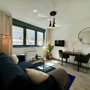 https://suite-baya.hotels-rhonealpes.com