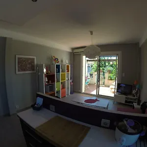 https://t2-refait-a-neuf-terrasse-15m2.fr-provencehotel.com